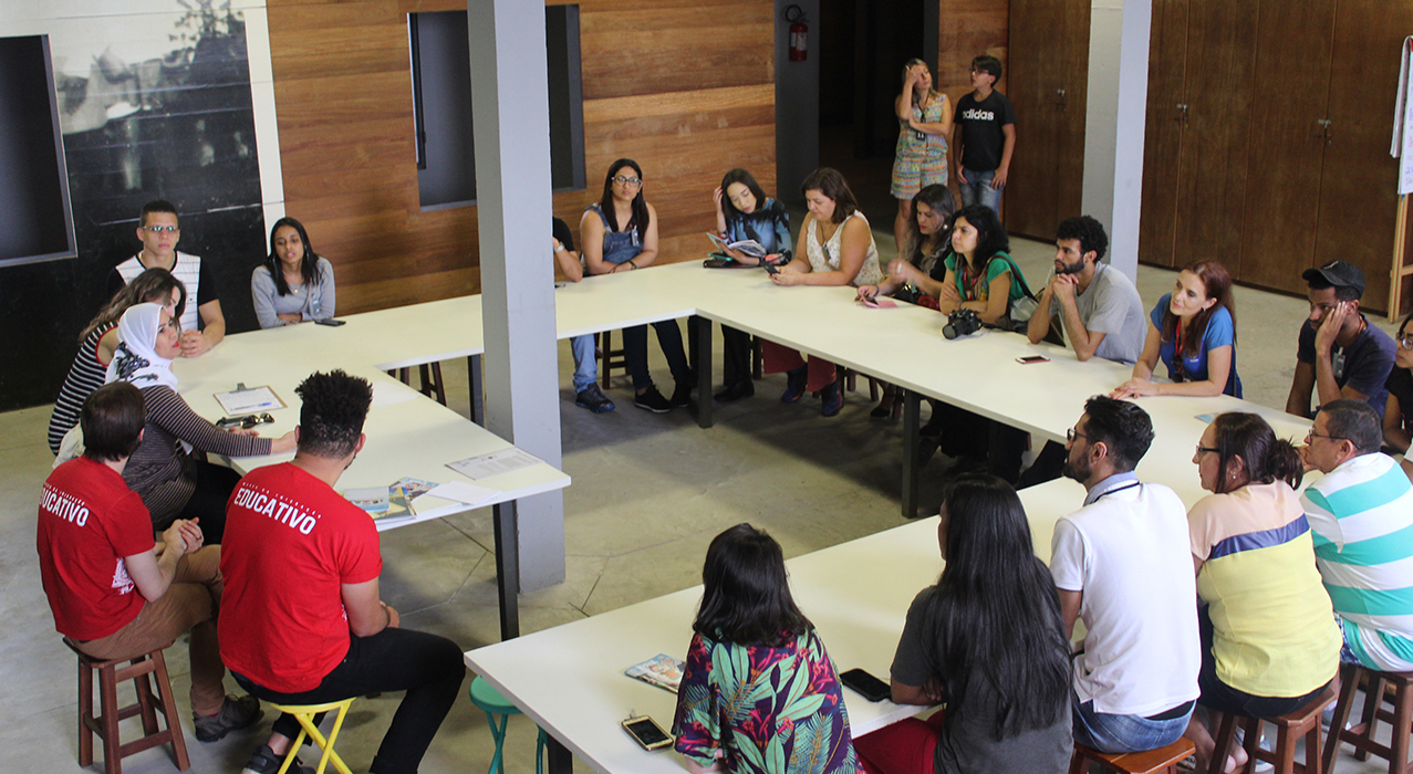 Foto de personas en el programa acciones educativas