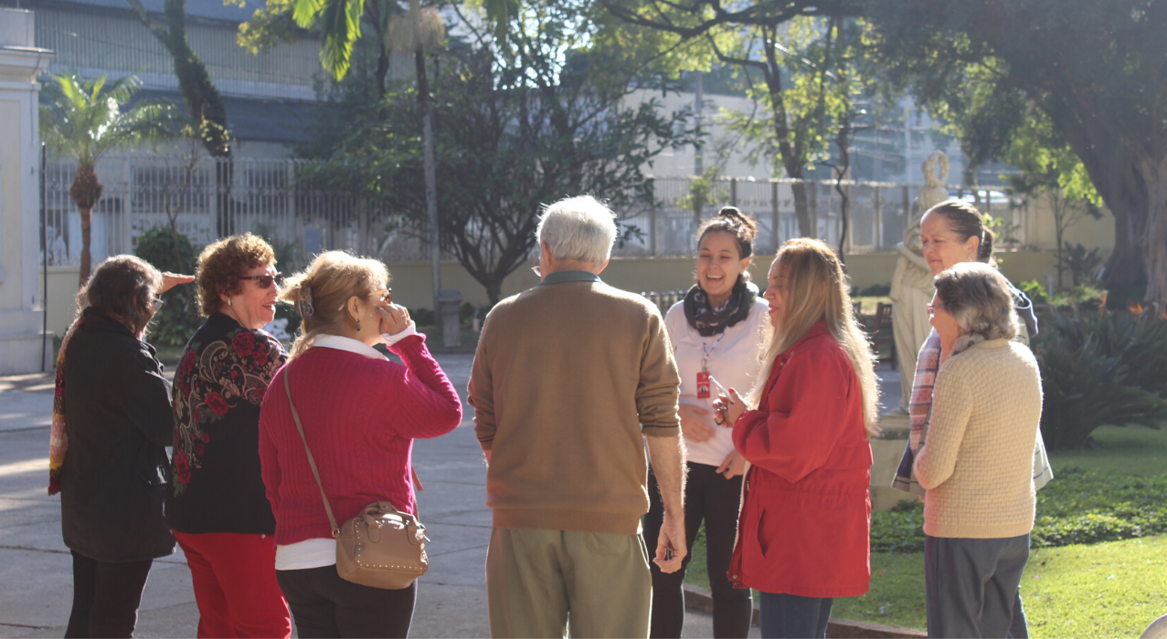 Fotografía de personas que participan en el programa.